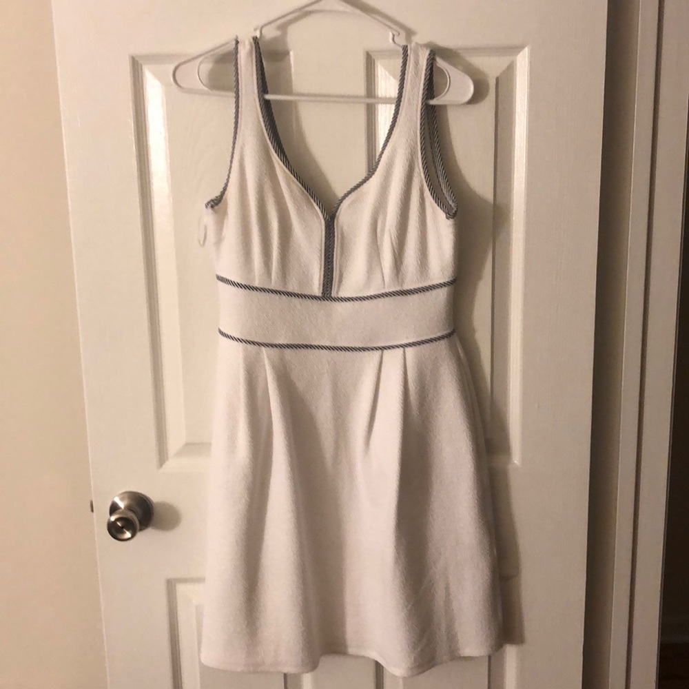 White comfortable stretchy dress